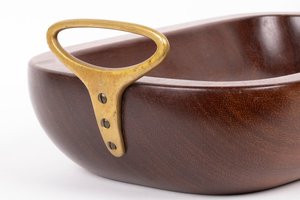 Bol de bateau en bois d'acacia fait à la main avec poignée en laiton pour servir des collations Salades Fruits lors des fêtes-Spruce Exportations - Product Image 2