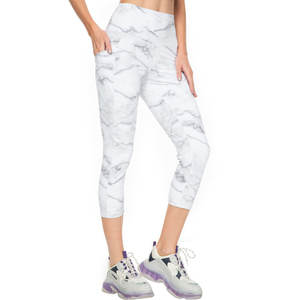Diseño personalizado de las mujeres de peso ligero de cintura alta Yoga Capri Legging Patrón sólido-Capri Legging para las mujeres - Product Image 3