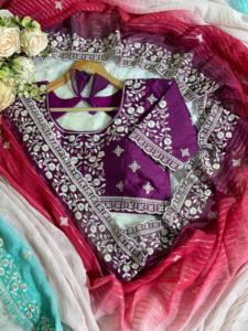 Sari de ropa nupcial de Nueva colección con bordado de piedra pesada y aspecto rico para la ceremonia de boda y la recepción - Product Image 5