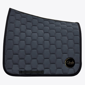 แผ่นรองอานม้าสำหรับการแข่งขันกระโดดข้ามเครื่องกีดขวาง ระดับมืออาชีพ ผลิตตามสั่ง ขายดีที่สุด ระบายอากาศได้ดี ขายส่งจากผู้ผลิตโดยตรง - Product Image 1