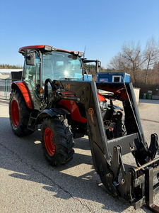 รถแทรกเตอร์ Kubota M4072 แค็บ 74 แรงม้า ขับเคลื่อน 4 ล้อ ดีเซล พร้อมห้องโดยสารและที่ตักด้านหน้า ราคาโรงงาน รถแทรกเตอร์อเนกประสงค์สำหรับการเกษตร ขาย - Product Image 2