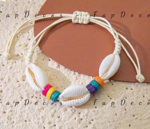 Bracelet en coquillages fait main du Vietnam, bijoux tendance, accessoire de plage naturel - Product Image 2