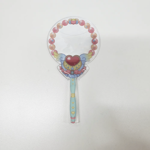 Vente en gros de cadeaux originaux Kpop personnalisés couvre-badges en acrylique et accessoires pour porte-badge modèle HAGOROMO P14-005 - Product Image 1