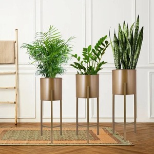 Tube en métal luxueux pour des thèmes de décoration distinctifs et une belle composition florale d'intérieur - Product Image 6