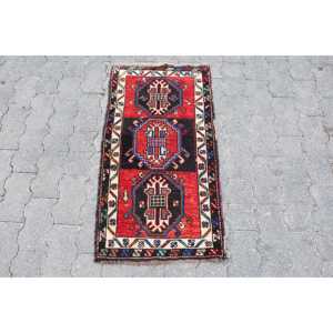 1.5x3.1 ft Small Turkish <b>Wool</b> Rug <b>Red</b> Patchwork Traditional Eco-Friendly Rug with Latex Backing - Product Image 1