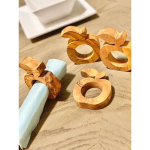 Porte-serviettes en bois naturel faits à la main ronds de serviette en bois carrés modernes lot de 6 pour mariage ou occasions spéciales - Product Image 3