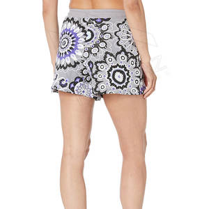 Pantalones cortos vaqueros ligeros hechos en fábrica para mujer a la venta Pantalones cortos vaqueros de algodón 100% de la mejor calidad para mujer - Product Image 1