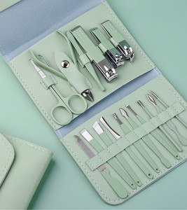 Usine de gros 12 pièces 16 pièces coupe-ongles Kit de coupe soins des ongles ensemble de manucure - Product Image 2