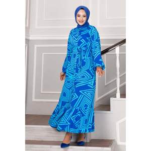 Robe modeste hijab boutonné en viscose de Saxe - Product Image 2