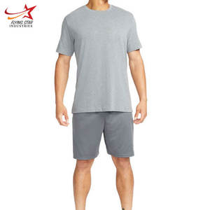 Short de fitness décontracté pour hommes, confortable, coupe ample, motif solide, toile de polyester personnalisée, taille haute, respirant, séchage rapide. - Product Image 5