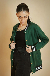 Moda callejera Ropa de mujer Botón más cerca Chaquetas universitarias Nueva colección de invierno Venta al por mayor Chaquetas universitarias a rayas - Product Image 4