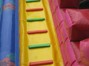 Tobogán Inflable Colorido y Divertido con Material de PVC para Todas las Edades, Alquiler Comercial para Fiestas - Product Image 5