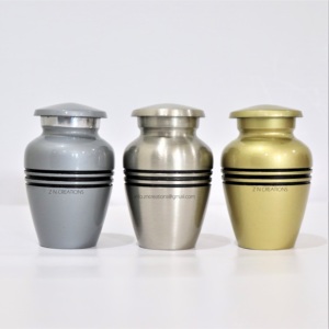 Fabricant d'urnes de crémation souvenir petites urnes gravées en laiton noir pour cendres humaines fournitures funéraires urne de bijoux de crémation - Product Image 6