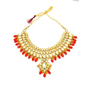 Ensemble de collier Meenakari de luxe plaqué or 18 carats, rouge, non taillé, Dibbi Kundan, pour mariage, occasions inspirées du vintage, bijoux de mariée - Product Image 2