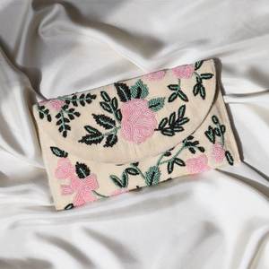 HALFMOON CLUTCH Premium Quality Beaded Pearl Fashion Classic Casual Fabricante líder de la India - Product Image 1