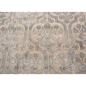 พรมวิสกายาสีเบจและสีน้ำตาล ทอมือจากขนสัตว์และไหมไผ่ ลายเหรียญรูปสี่เหลี่ยมผืนผ้า สำหรับห้องนั่งเล่นหรือห้องนอน รุ่น LRB-7102 - Product Image 3