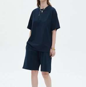 Ensemble t-shirt et short surdimensionnés délavés à l'acide Streetwear d'été vintage Vêtements pour femmes vendus en gros avec logo personnalisé - Product Image 5