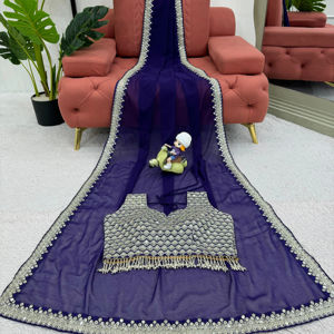 Hermoso Sari de diseñador con trabajo de hilo y secuencia y blusa - Product Image 1