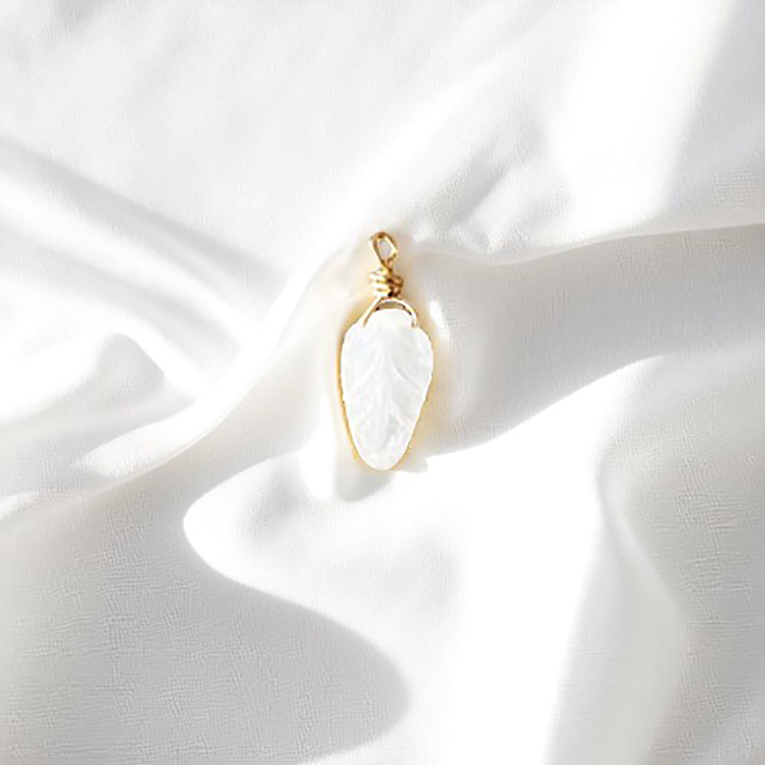 มูนสโตนสีรุ้ง