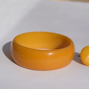 กำไลข้อมือเรซินใสสีที่กำหนดเองเครื่องประดับอะคริลิคแฟชั่นคุณภาพสูงการออกแบบที่เป็นเอกลักษณ์ของขวัญที่สมบูรณ์แบบจากอินเดีย - Product Image 1