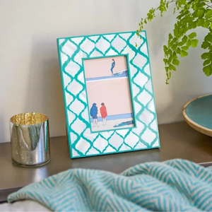 Cadre photo en nacre fait main avec incrustation de nacre, motif marocain turquoise, cadre photo décoratif, décoration de table, décoration de maison de luxe - Product Image 3