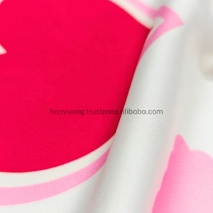 Tissu de pyjama en soie latine 120gsm 153cm de largeur de haute qualité respirant doux extensible dans les deux sens Vente en gros - Product Image 5