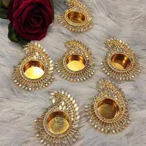 Portavelas de Cristal Kundan, un Accesorio de Lujo para el Hogar para Cualquier Celebración, Centro de Mesa Único para Eventos Especiales - Product Image 1