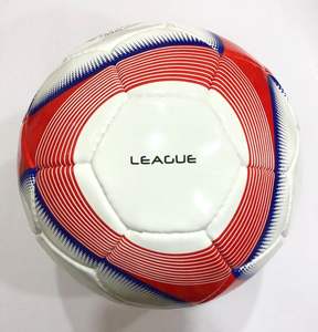 Ballon de football d'entraînement de taille officielle de haute qualité, logo personnalisé, pour matchs, AROMAX INDUSTRIES, en PVC/PU, design personnalisé - Product Image 3