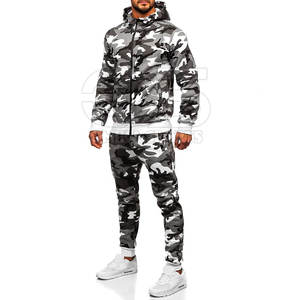 Conjunto de chándal estampado casual para hombre con patrón gráfico en negrita Chándal estampado para hombre Traje de dos piezas - Product Image 3