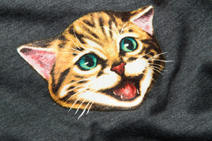 OEM ODM เสื้อยืดผ้าฝ้ายสำหรับผู้ชายขนาดพลัสไซส์ผ้าเจอร์ซีย์สีดำพิมพ์ลายโลโก้พื้นคอกลมแบบเรียบดีไซน์สะพายไหล่ออกแบบได้ตามต้องการ - Product Image 4