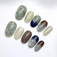 Ongles press-on faits à la main, style chinois, dégradé de marbre vert jade avec lignes dorées, ongles ovales rétro