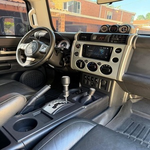 Toyota FJ Cruiser Blindaje 4.0 V6 SUV 2022 en Alta Demanda - Product Image 3