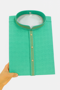 Ensemble Kurta en coton de créateur pour hommes Collection de fêtes de mariage et de fêtes Design ethnique moderne et élégant sans rides - Product Image 5