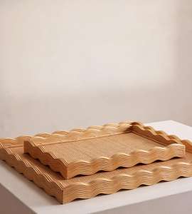 Plateau rectangulaire en rotin artisanal, élégant plateau de service en osier, design minimaliste, organisateur fonctionnel pour la cuisine et la maison - Product Image 6