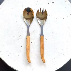 Serveur à salade en acier inoxydable avec poignées élégantes et design pour les événements domestiques et la restauration - Product Image 1