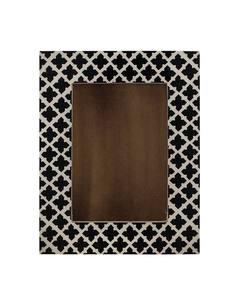 Un fournisseur indien propose un cadre photo en résine incrustée fait à la main pour la décoration intérieure et les cadeaux, fabriqué artisanalement, prix de gros - Product Image 3