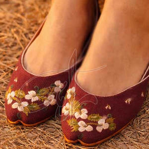 Khussa para Mujer de Color Sólido, Diseño Único, Antideslizante, Parte Superior de Yute, Suela Antideslizante, Alta Calidad, Venta Directa de Fábrica - Product Image 5