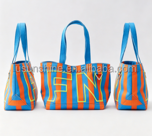 Bolsa de Mano Personalizada con <span class=keywords><strong>Iniciales</strong></span> para Damas de Honor, Estilo Estético, Rosa y Roja a Rayas, Bolsa de Lona para Fin de Semana para Mujer - Product Image 2