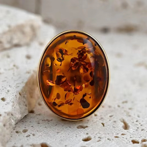 Bague en ambre naturel de la Baltique plaqué or 18 carats, améthyste ovale taillée à la main, bijoux de mariage pour femmes - Product Image 1