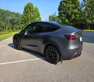 Teslas Model Y Long Range AWD SUV/Crossover 2022 d'occasion - Product Image 2