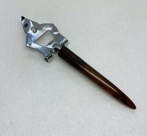 Ouvre-bouteille en corne de qualité supérieure au design fait à la main Design antique pour bar Ouvre-bouteille pour boisson froide bouteille de vin et de bière - Product Image 3