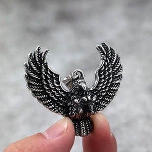 Collar con Colgante de Acero Inoxidable Estilo Retro yunnique para Hombre y Mujer, Diseño de Águila de un Solo Lado, Estilo Versátil para el Budismo - Product Image 4