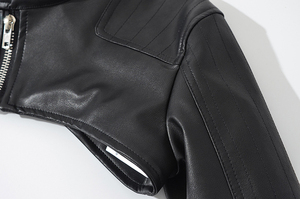 Logo personnalisé OEM Boléro de cavalier en cuir pour femmes élégantes avec fermeture éclair en cuir PU Mini veste courte Veste de baseball en cuir pour femmes personnalisée - Product Image 4