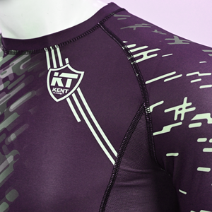 Conjunto de camisa y pantalones cortos Rashguard, ropa deportiva de compresión transpirable de secado rápido para gimnasio MMA y entrenamiento al aire libre, venta al por mayor - Product Image 3