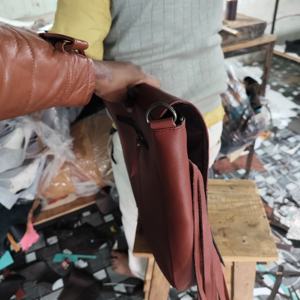 Nouvel arrivage 2025 Sac fourre-tout à bandoulière en cuir suédé de créateur bohème à motif floral outillé à la main de haute qualité en cuir de vachette imperméable - Product Image 2