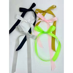 Paquete de 25 Cajas Cuadradas Blancas Brillantes con Asa, Recicladas, para Uso en Peluquería, Caja de Regalo Desechable - Product Image 4