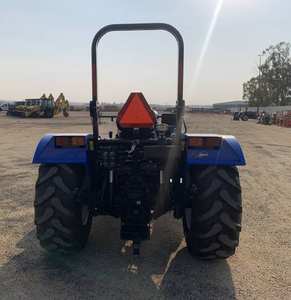 Tractor agrícola Workmaster 2022 120 usado con componentes básicos de larga vida útil de pocas horas Incl. Caja de cambios del motor de la bomba - Product Image 6