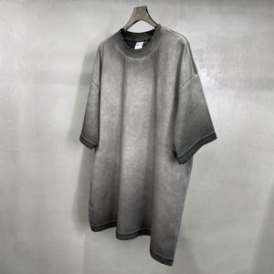 T-shirt surdimensionné vierge en coton épais pour hommes T-shirt vintage lavé à l'acide avec logo personnalisé - Product Image 3