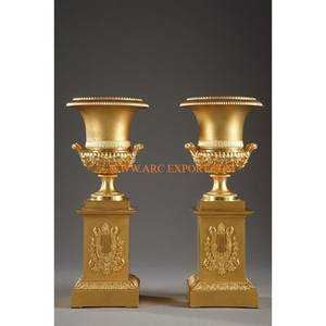 Centro de mesa con forma de jaula de hierro y metal con revestimiento de polvo blanco Calidad de lujo Forma redonda Hecho a mano Centro de mesa clásico para fiesta de boda - Product Image 3