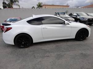 Precio bajo Hyundai Genesis Coupé 3 2016. Auto usado de 8 L en venta - Product Image 4